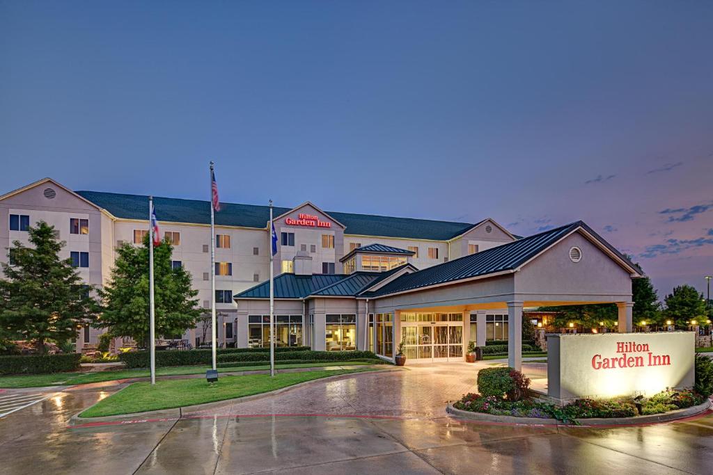 Hilton Garden Inn DFW Airport South Main image 1